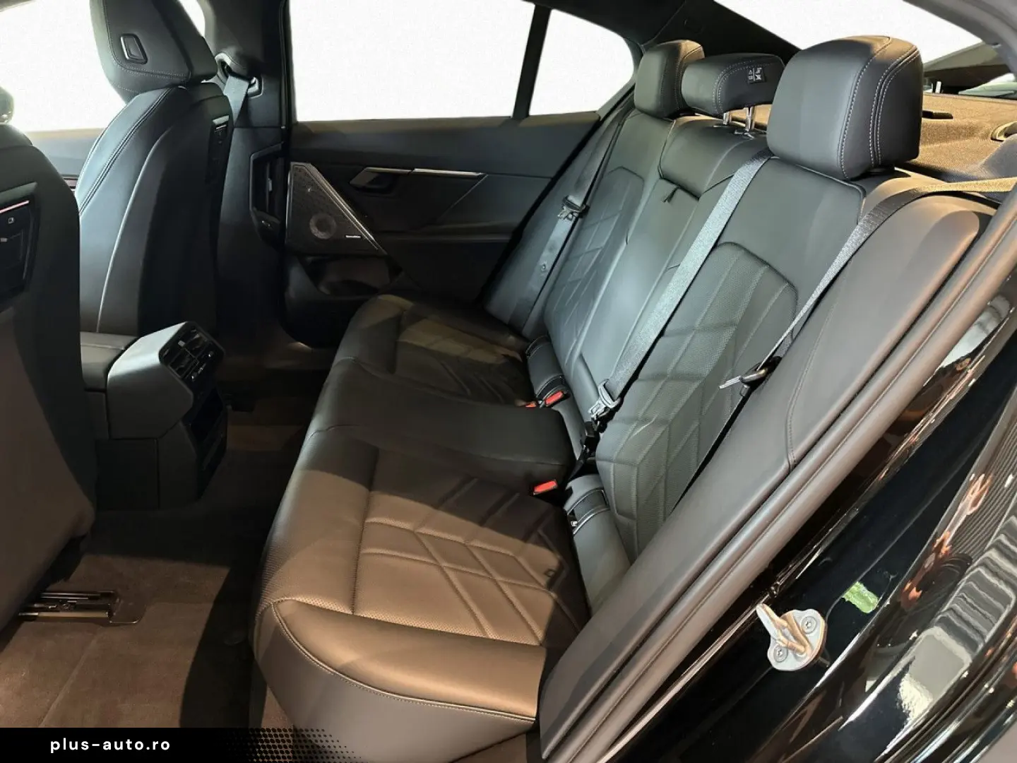 BMW 550e xDrive Lim.M Sport B&W AHK AdpLED DAPro PA