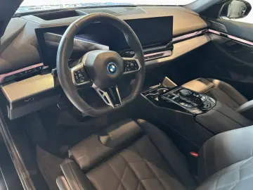 BMW 550e xDrive Lim.M Sport B&W AHK AdpLED DAPro PA