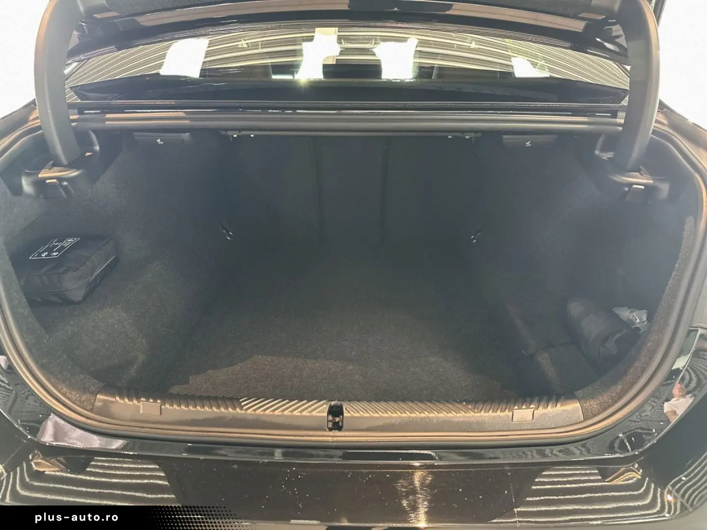 BMW 550e xDrive Lim.M Sport B&W AHK AdpLED DAPro PA