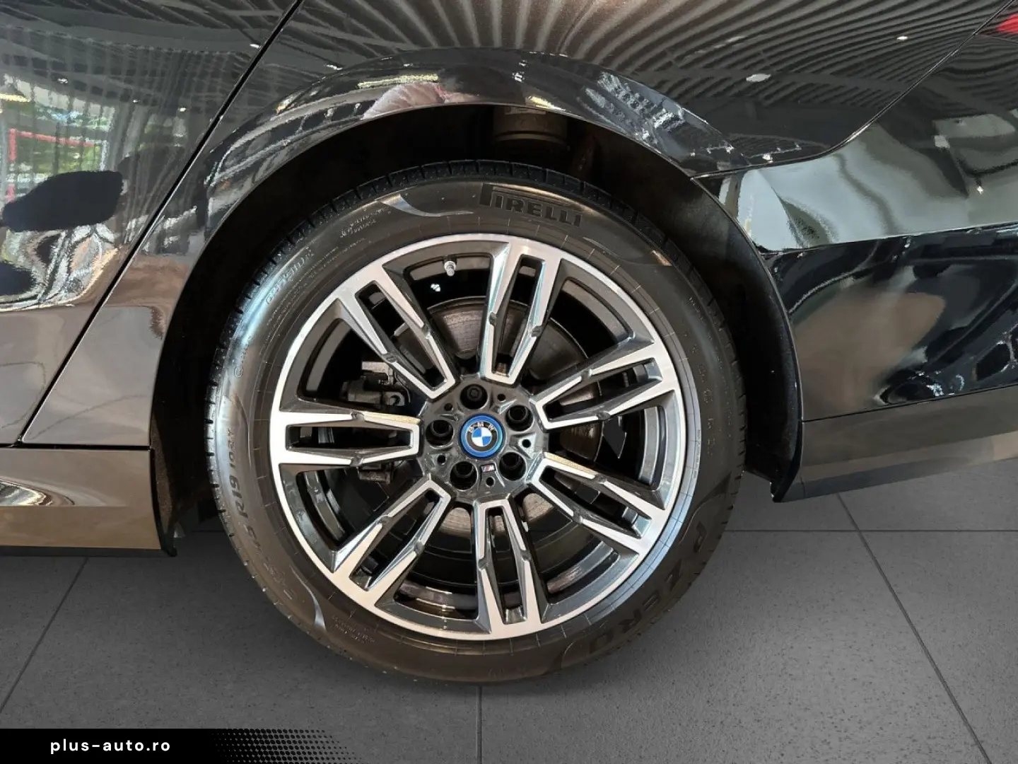 BMW 550e xDrive Lim.M Sport B&W AHK AdpLED DAPro PA