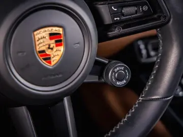 PORSCHE 992 Carrera 4 GTS Cabriolet  BOSE  Chrono  PDLS