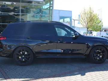 BMW X7 xDrive 40d M Sport  Luft AHK Pano Harman 22