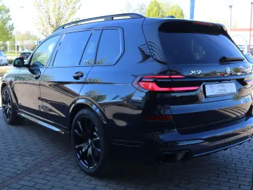 BMW X7 xDrive 40d M Sport  Luft AHK Pano Harman 22