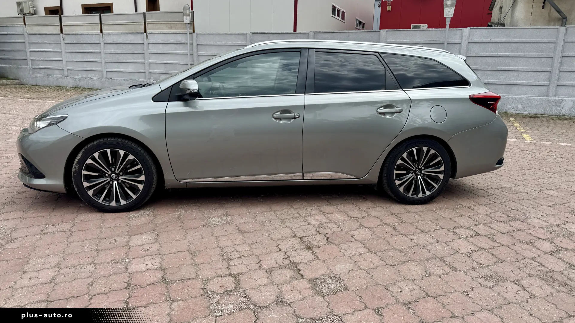 Toyota Auris Touring Sports