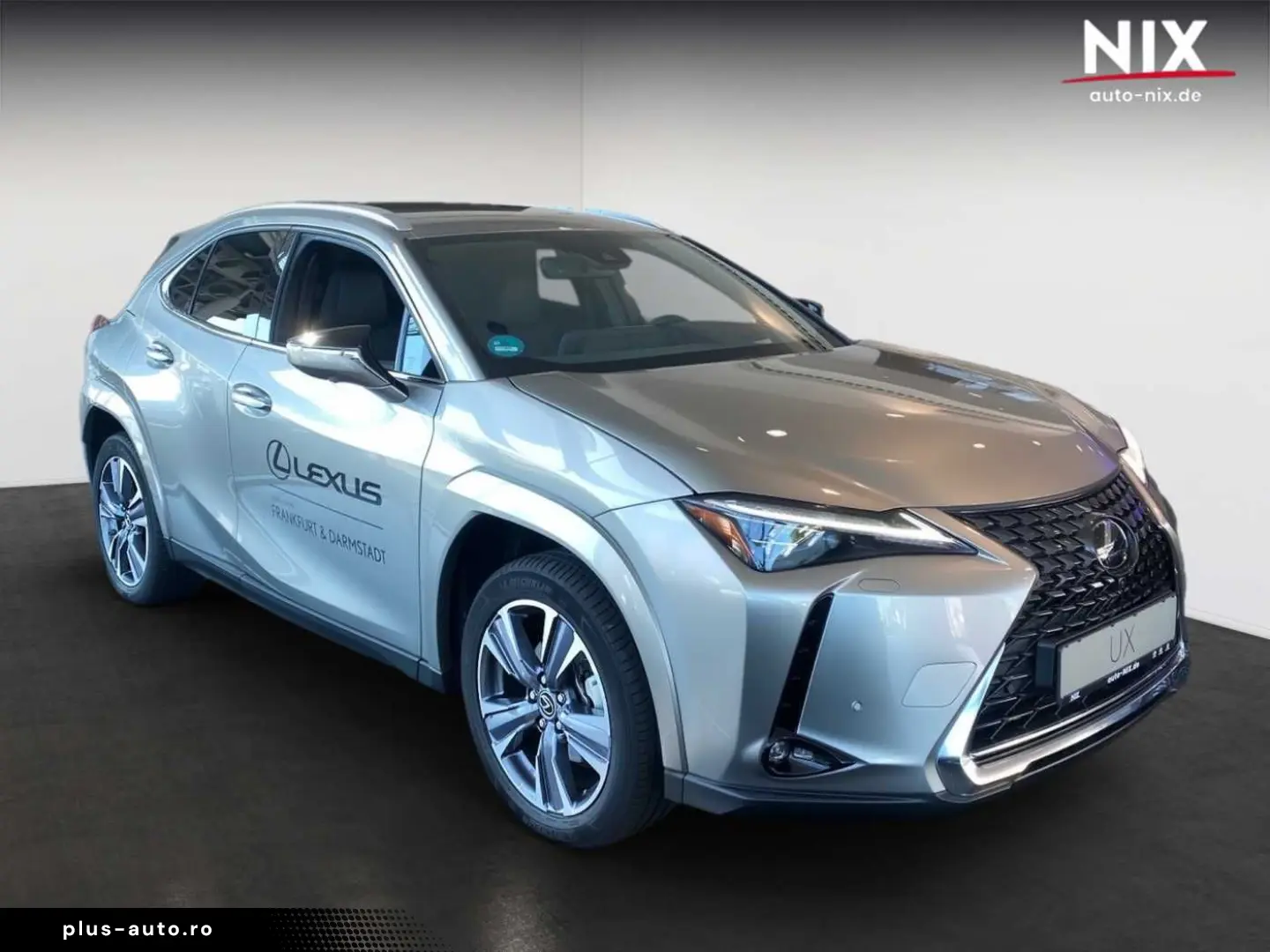 LEXUS UX 300e Entry   Luxury-Paket   HUD