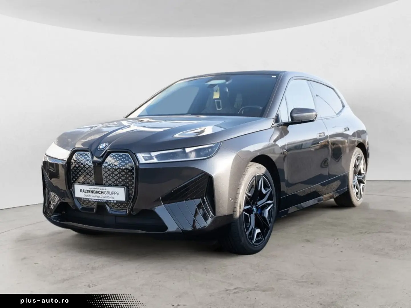BMW iX xDrive 40 Sport PANO AHK HUD LASER LED ACC