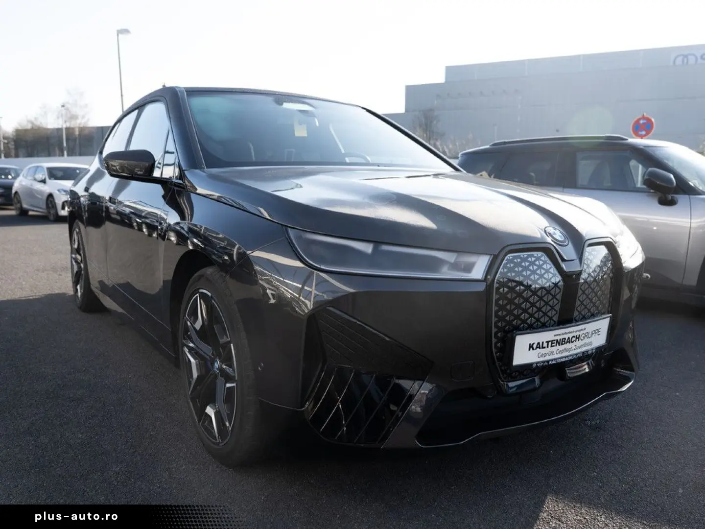 BMW iX xDrive 40 Sport PANO AHK HUD LASER LED ACC
