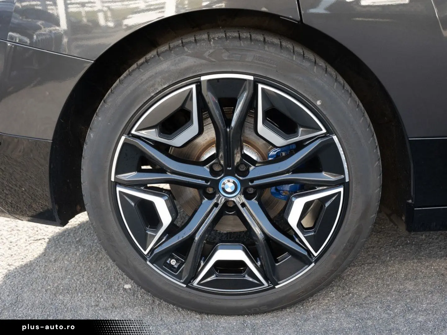 BMW iX xDrive 40 Sport PANO AHK HUD LASER LED ACC