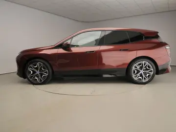 BMW iX xDrive40   Sportpaket   Laserlicht   navi   A