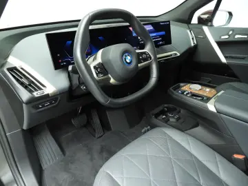 BMW iX xDrive40   Sportpaket   Laserlicht   navi   A