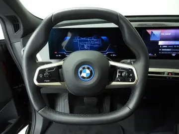 BMW iX xDrive40   Sportpaket   Laserlicht   navi   A
