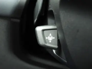 BMW iX xDrive40   Sportpaket   Laserlicht   navi   A