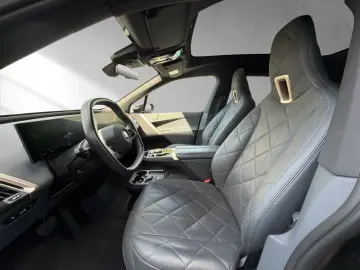 BMW iX xDrive40 Sportpaket Leder Amido SkyLounge 22