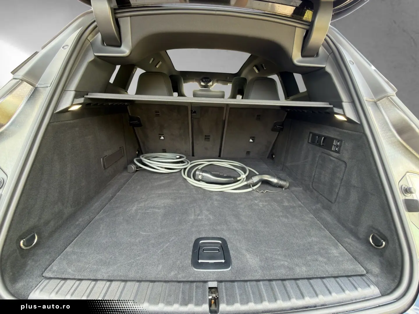 BMW iX xDrive40 Sportpaket Leder Amido SkyLounge 22