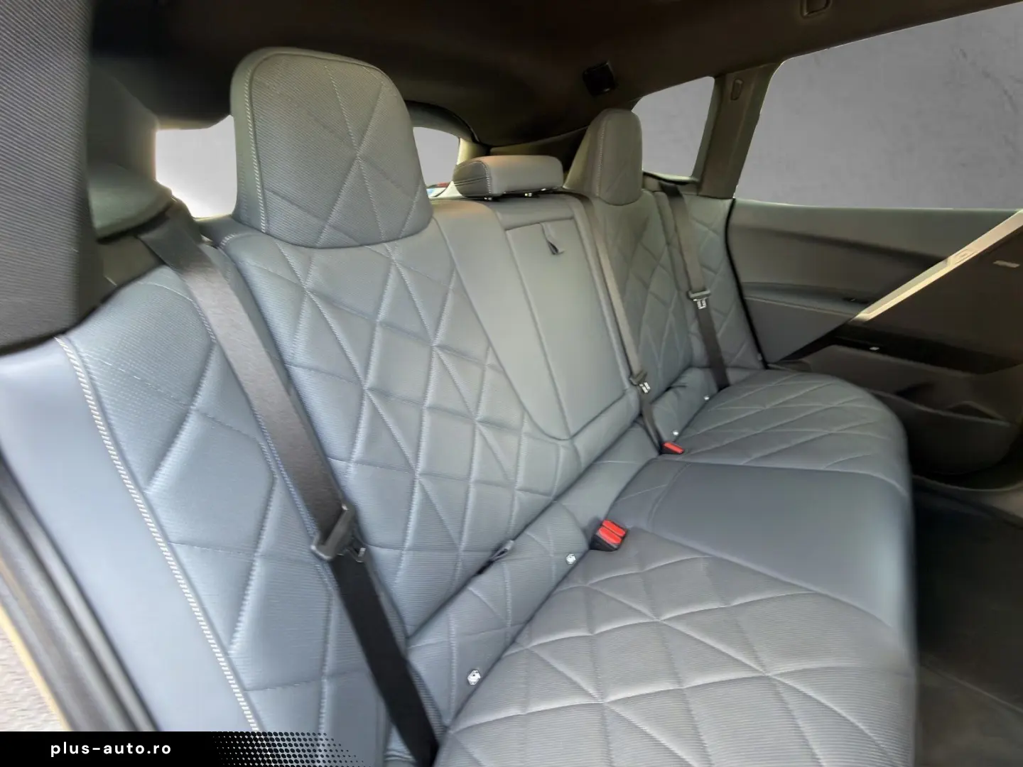 BMW iX xDrive40 Sportpaket Leder Amido SkyLounge 22