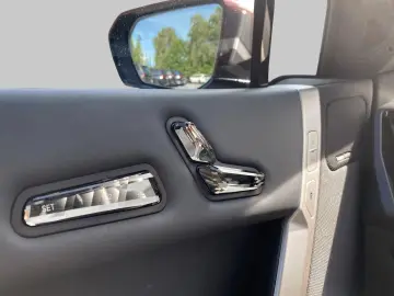 BMW iX xDrive40 HUD AHK Pano Memory Leder H K Sound