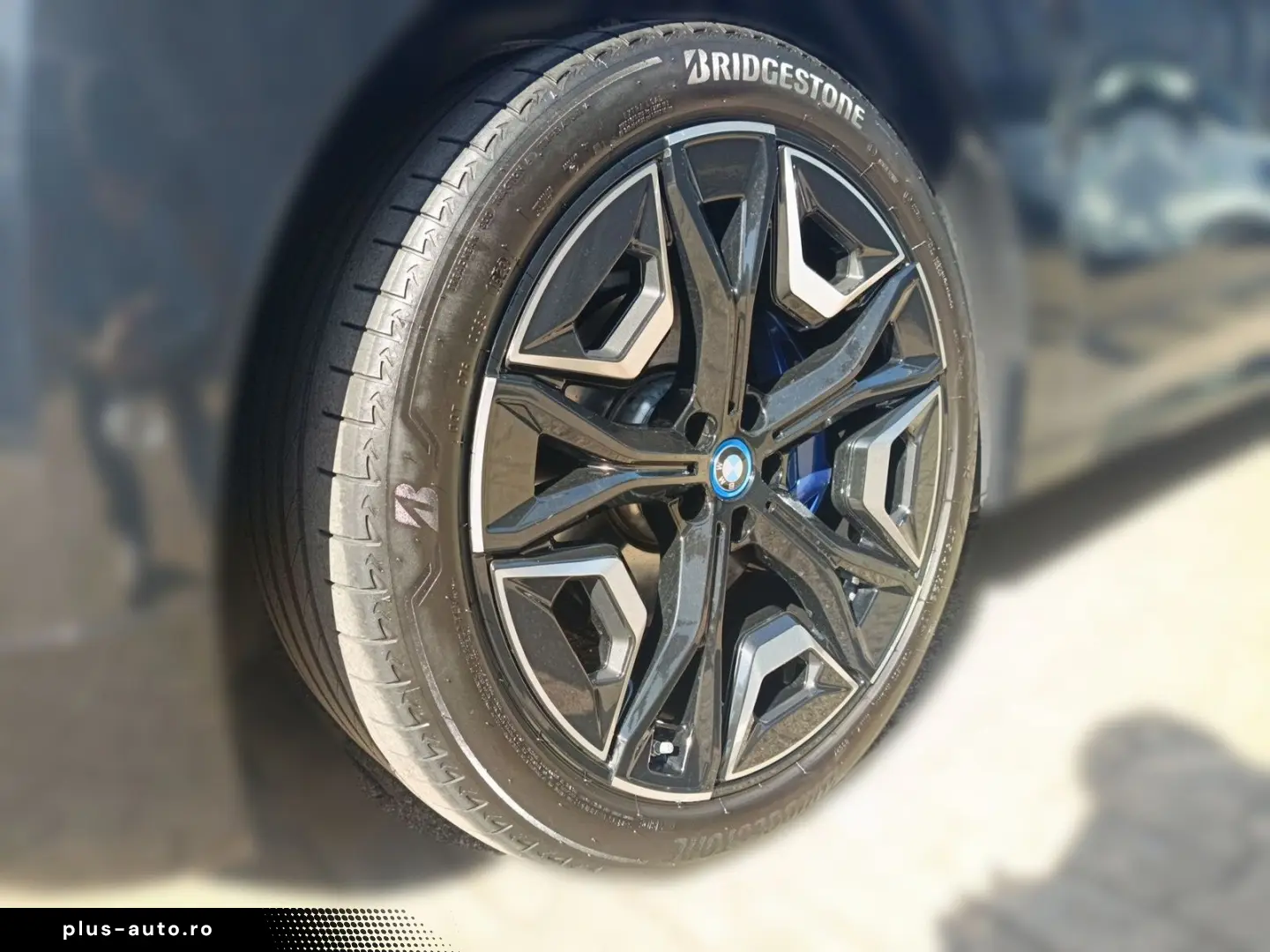 BMW iX xDrive40 SPORTPAKET PANORAMA AHK LASER