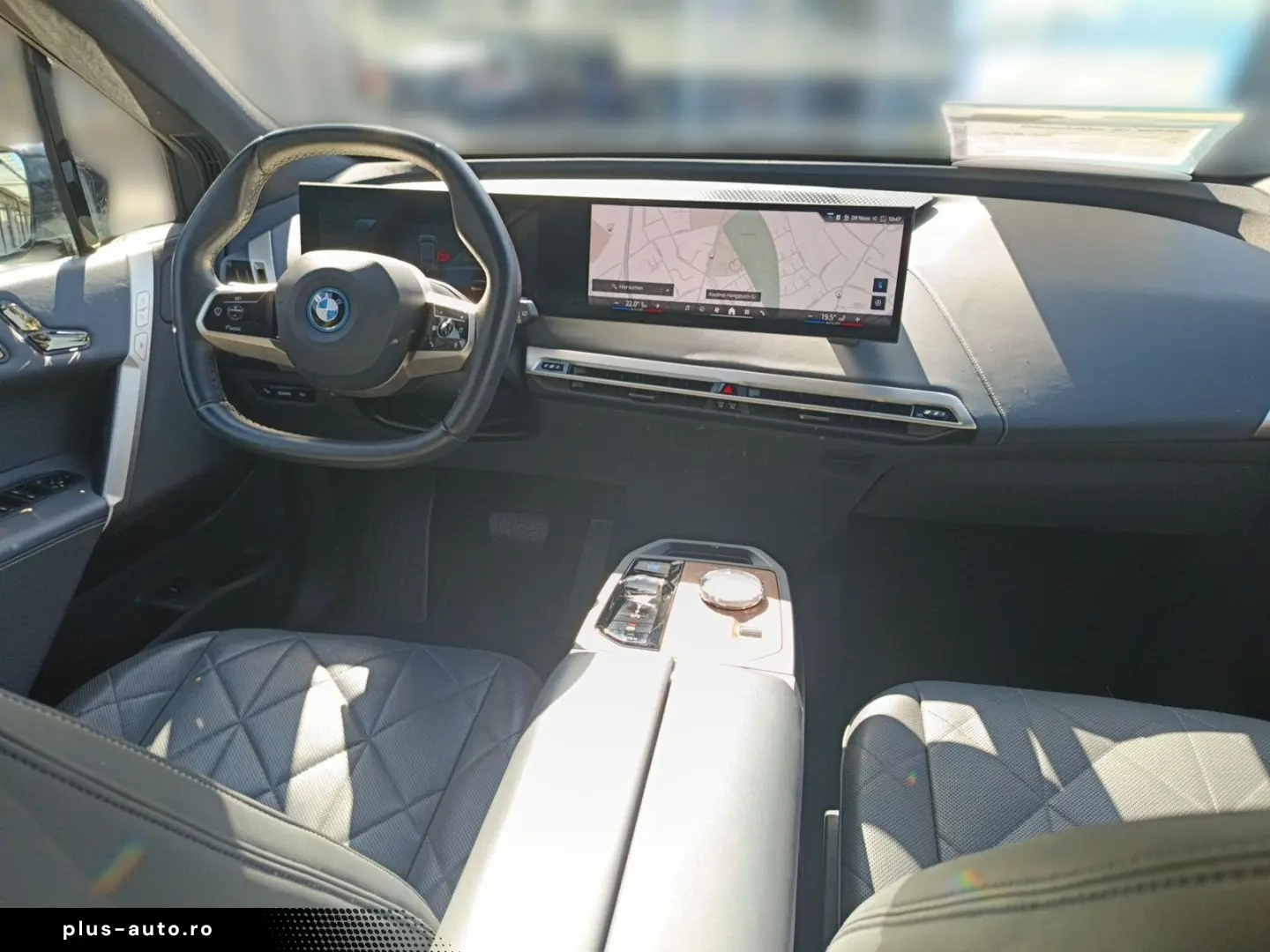 BMW iX xDrive40 SPORTPAKET PANORAMA AHK LASER