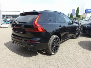 VOLVO XC60 Black Edition Plus T6 AWD Pano FourC AHK