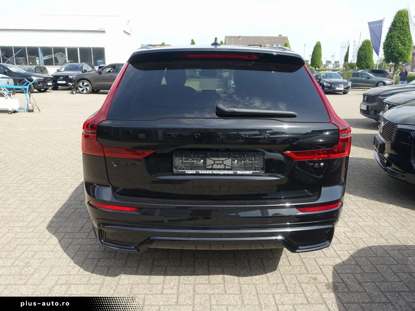 VOLVO XC60 Black Edition Plus T6 AWD Pano FourC AHK