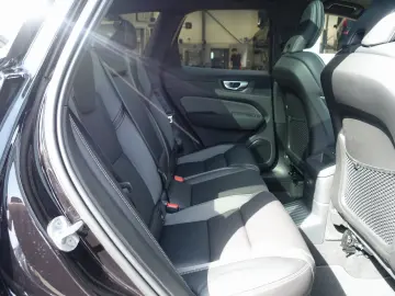VOLVO XC60 Black Edition Plus T6 AWD Pano FourC AHK
