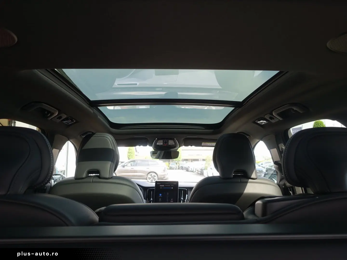 VOLVO XC60 Black Edition Plus T6 AWD Pano FourC AHK