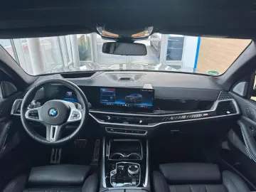 BMW X5 M60i xDrive über 150K NP Vollausstattung!
