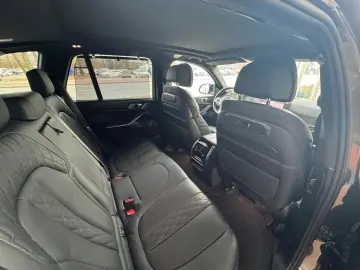 BMW X5 M60i xDrive über 150K NP Vollausstattung!