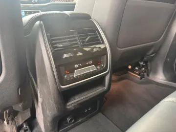 BMW X5 M60i xDrive über 150K NP Vollausstattung!