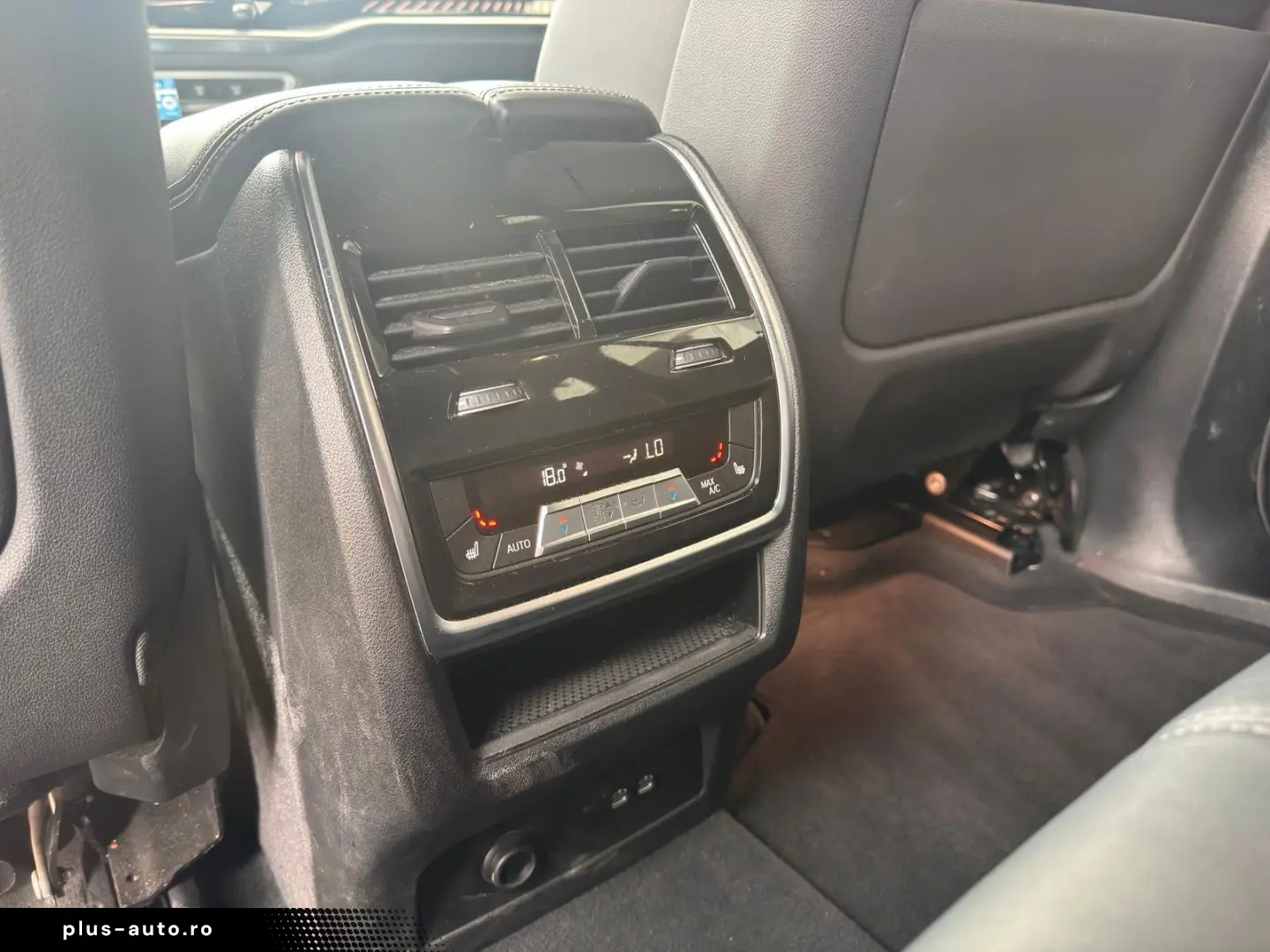 BMW X5 M60i xDrive über 150K NP Vollausstattung!