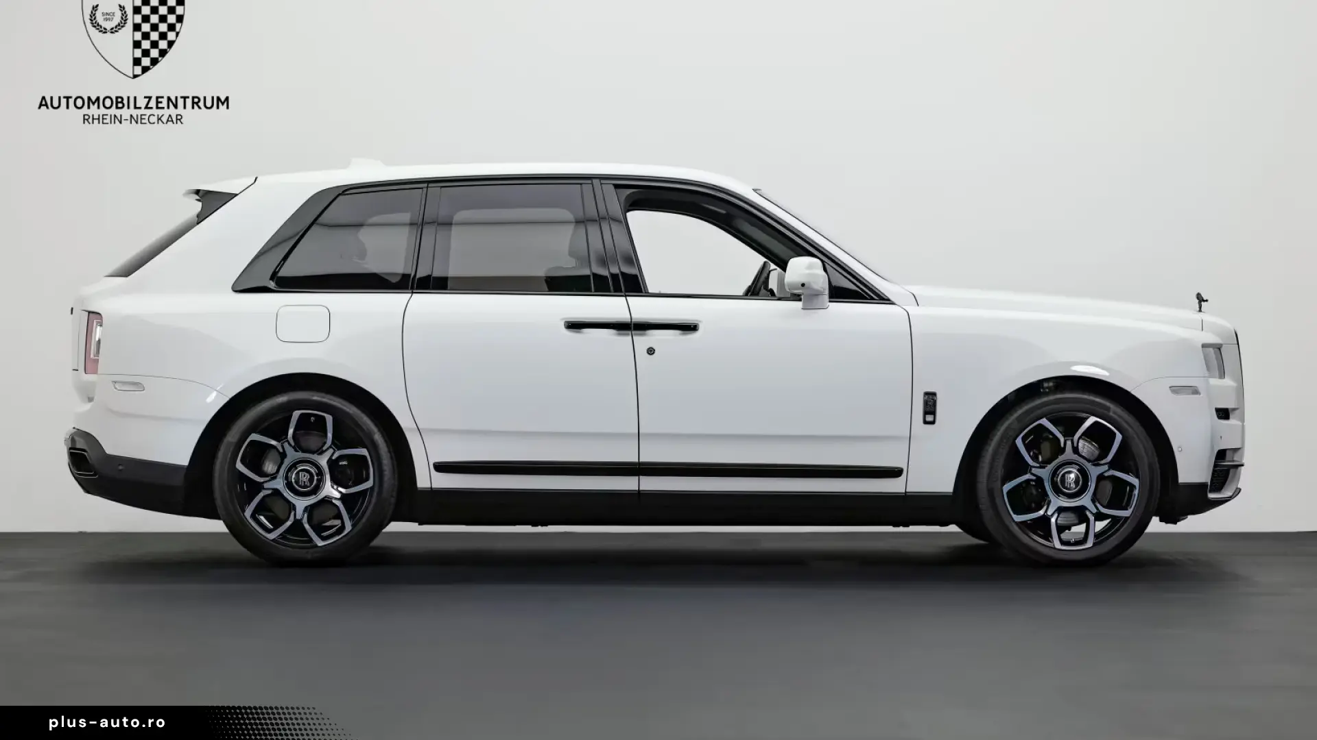 Rolls-Royce Cullinan Black Badge Starburst