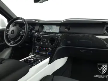 Rolls-Royce Cullinan Black Badge Starburst