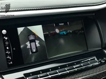 Rolls-Royce Cullinan Black Badge Starburst