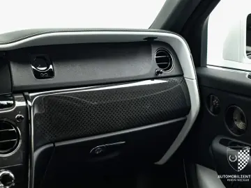 Rolls-Royce Cullinan Black Badge Starburst