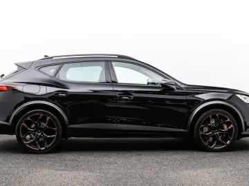 CUPRA FORMENTOR VZ5 4D MATRIX CARBON-SCHALENSITZE