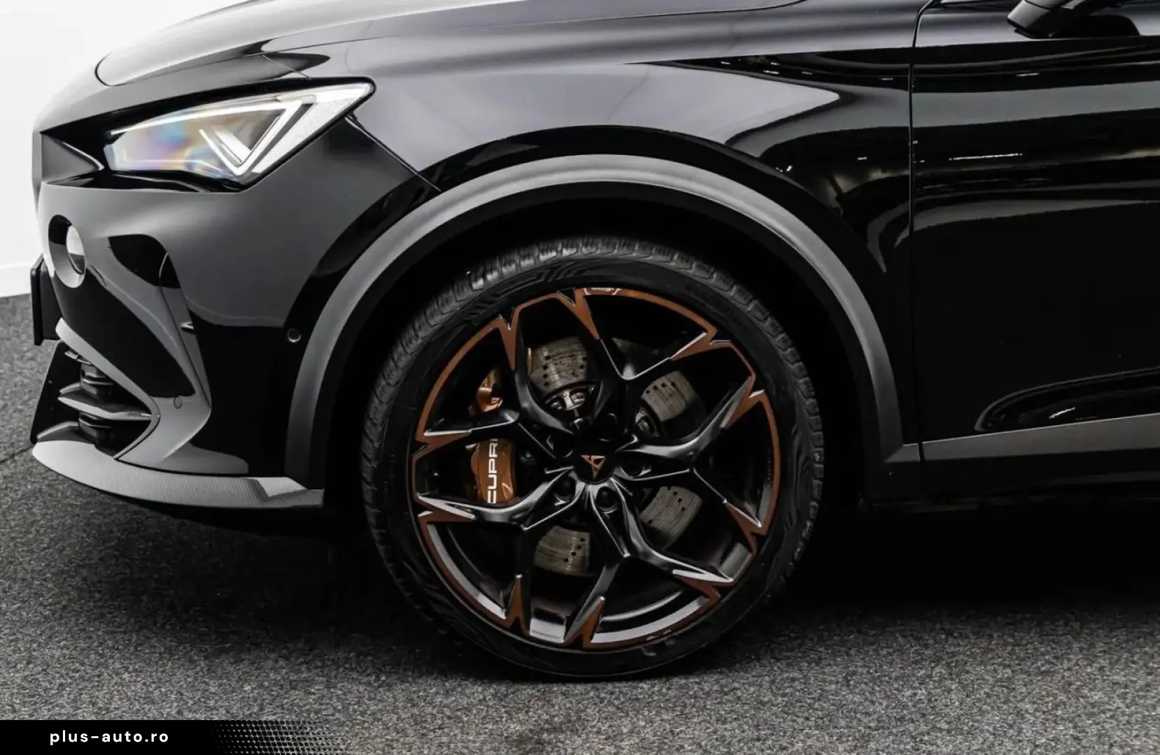 CUPRA FORMENTOR VZ5 4D MATRIX CARBON-SCHALENSITZE