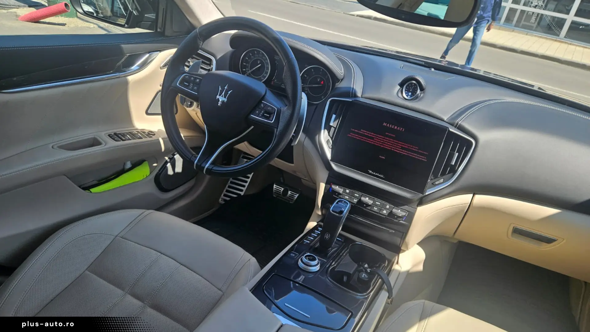 Maserati Ghibli GT Hibrid 330 CP