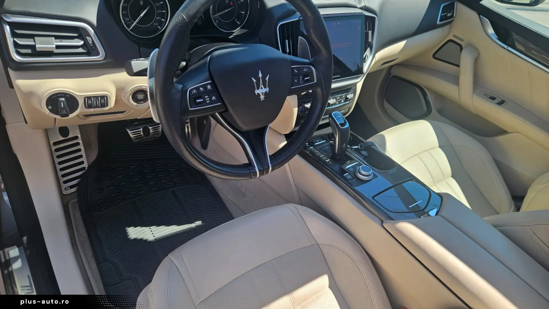 Maserati Ghibli GT Hibrid 330 CP