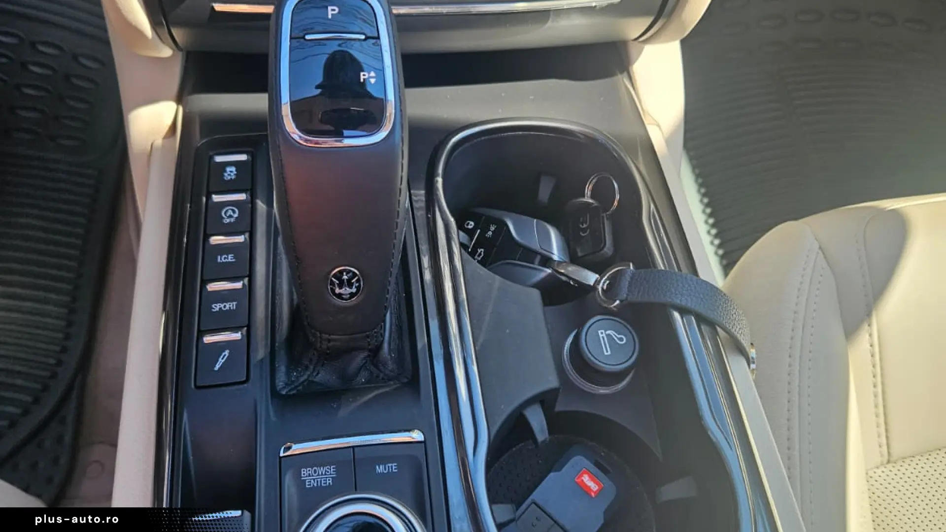 Maserati Ghibli GT Hibrid 330 CP