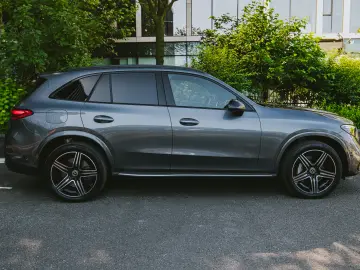 Mercedes Benz GLC 300e 4Matic AMG Line