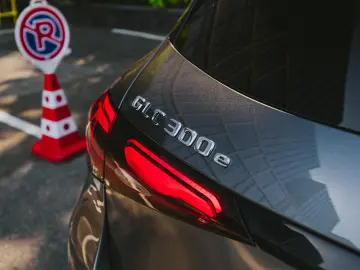 Mercedes Benz GLC 300e 4Matic AMG Line