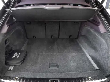 Bentley Bentayga S Black Edition V8 von BENTLEY