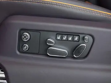 Bentley Bentayga S Black Edition V8 von BENTLEY