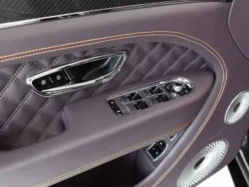 Bentley Bentayga S Black Edition V8 von BENTLEY