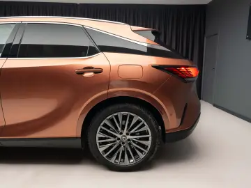 Lexus RX450H  Luxury Mark Levinson
