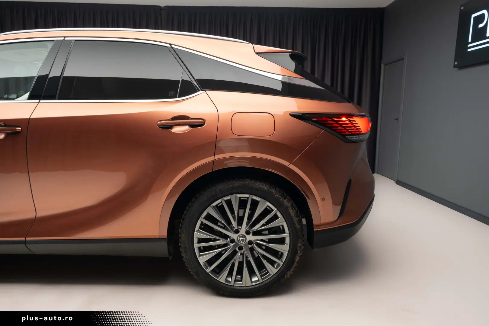 Lexus RX450H  Luxury Mark Levinson