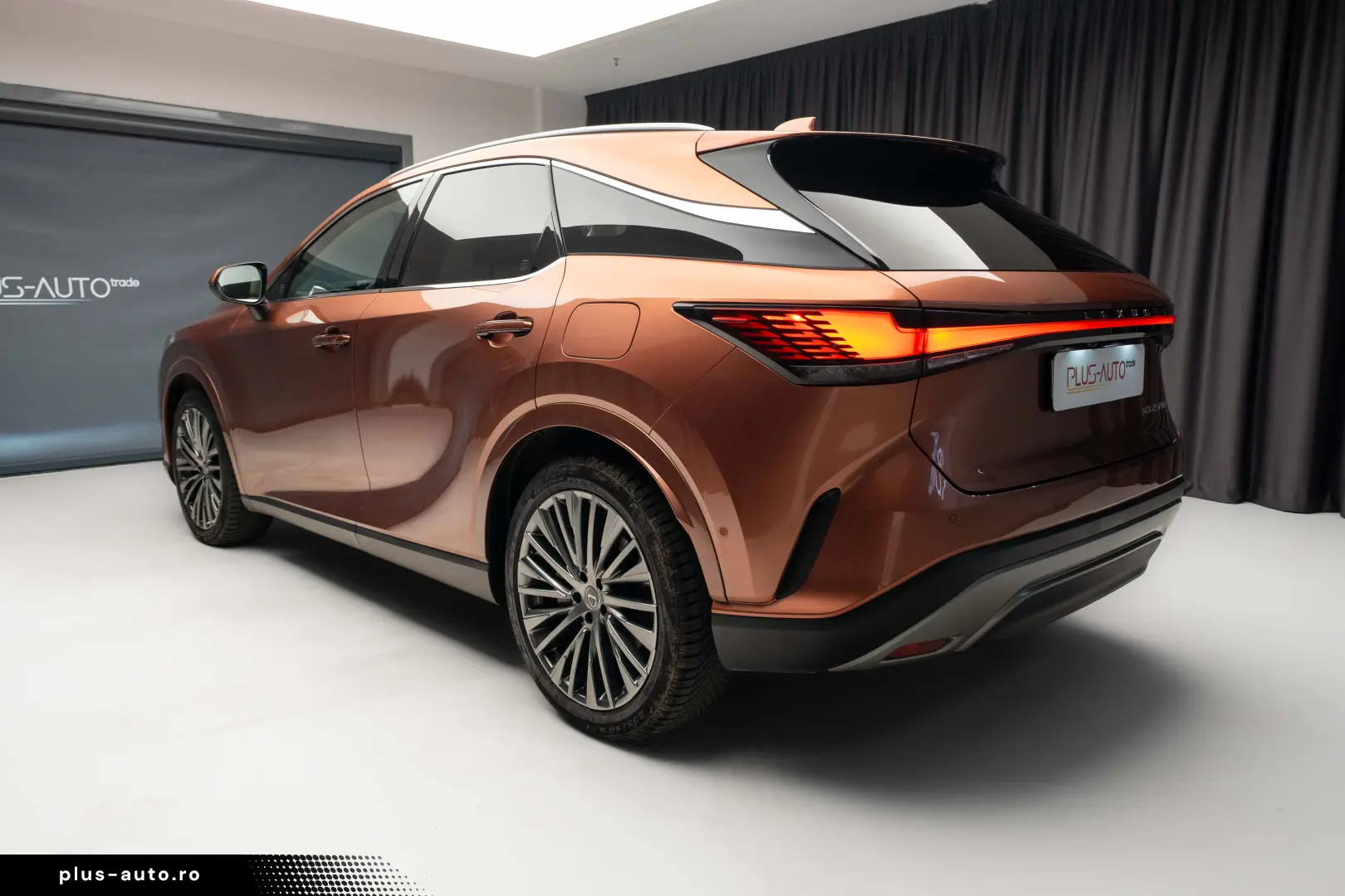 Lexus RX450H  Luxury Mark Levinson