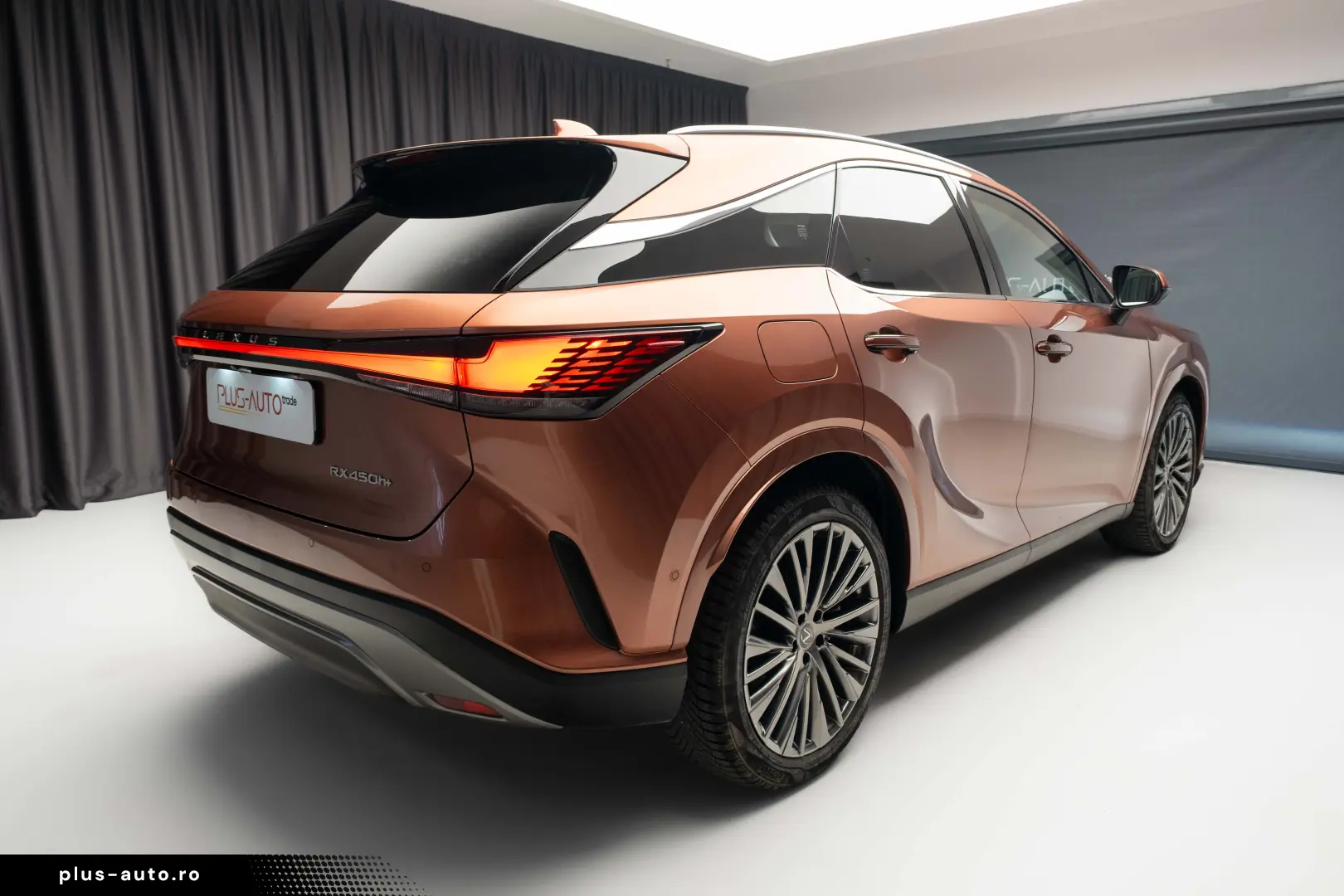 Lexus RX450H  Luxury Mark Levinson