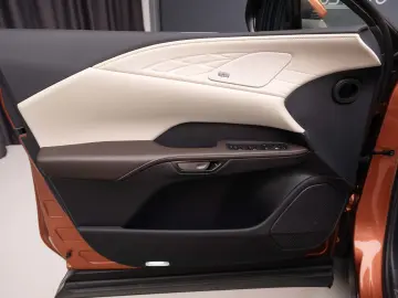 Lexus RX450H  Luxury Mark Levinson