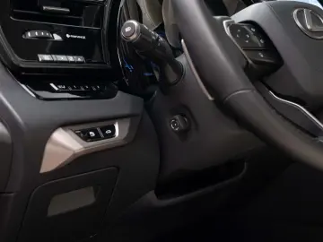 Lexus RX450H  Luxury Mark Levinson